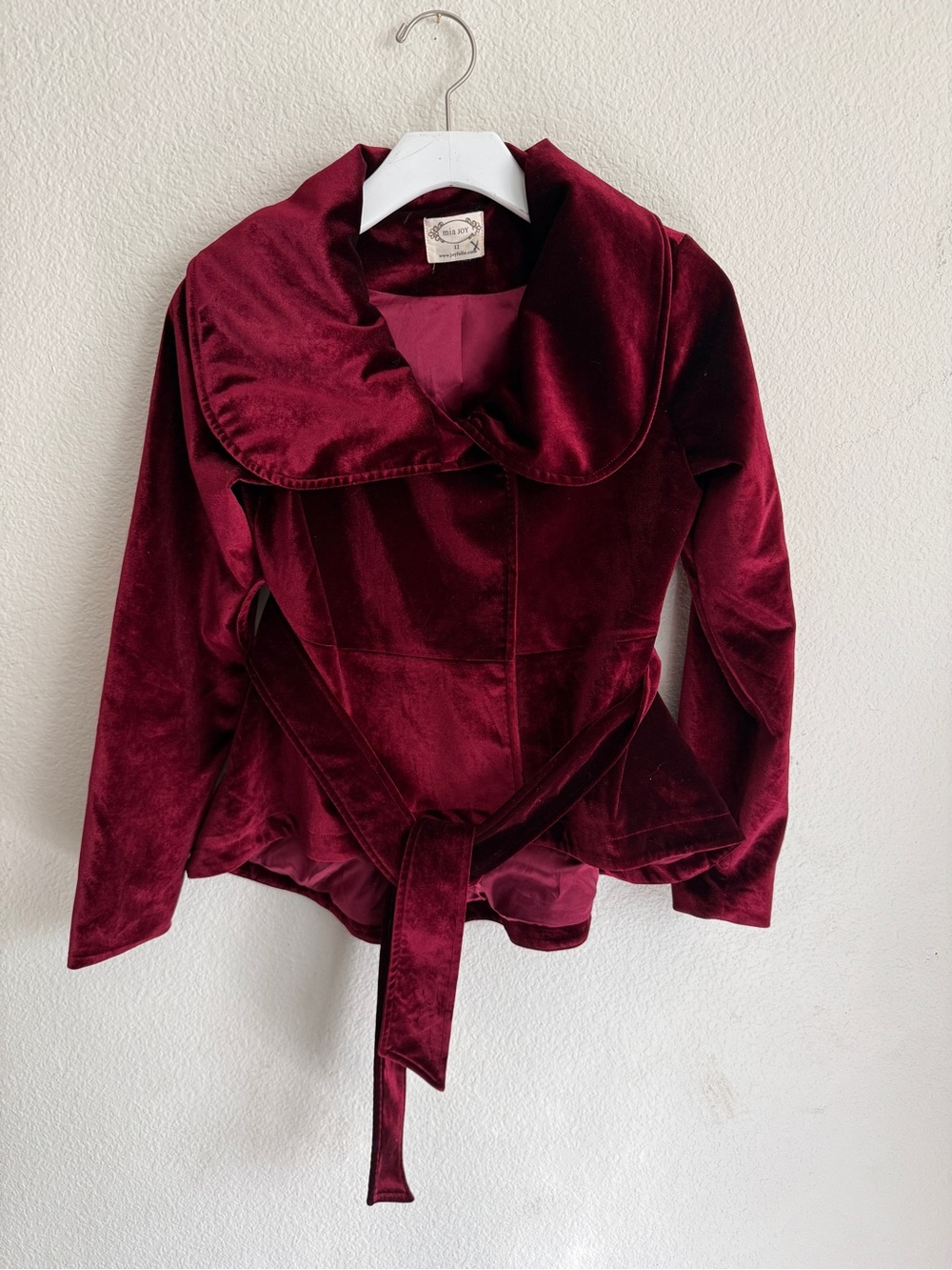 Joyfolie Mia Joy Velvet Belted Trench Coat - Burgundy size 12